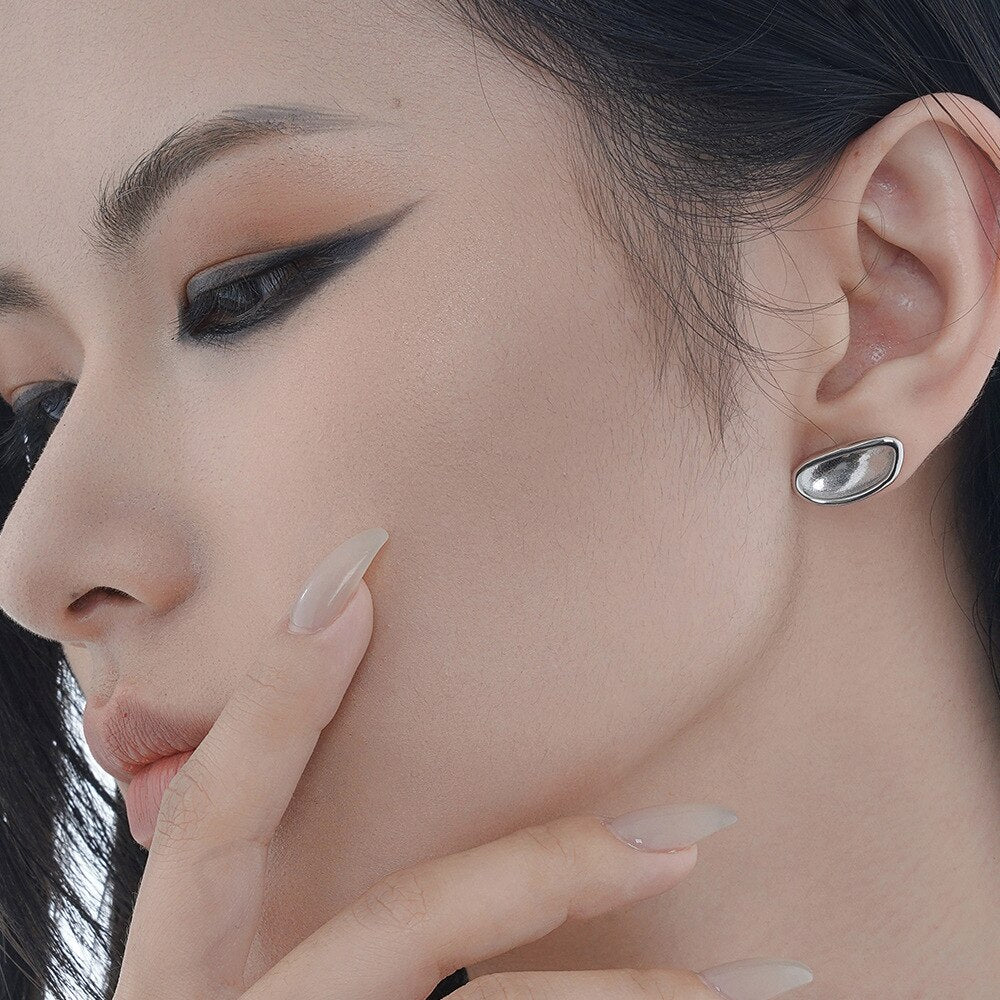 Matte Beanpod Studs E1172