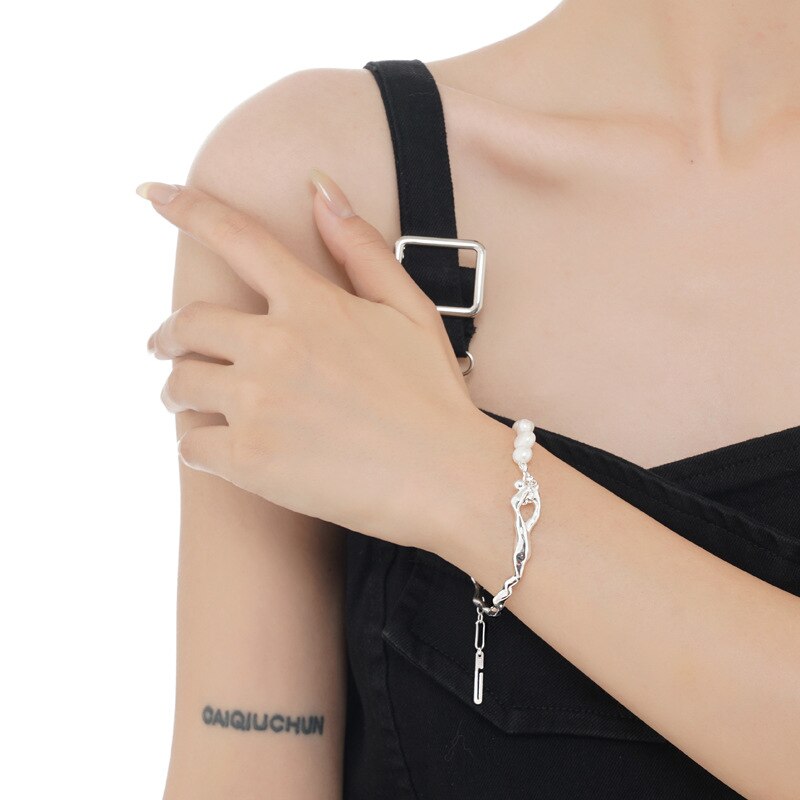 Rumpled Band Baroque Pearls Bracelet B1046