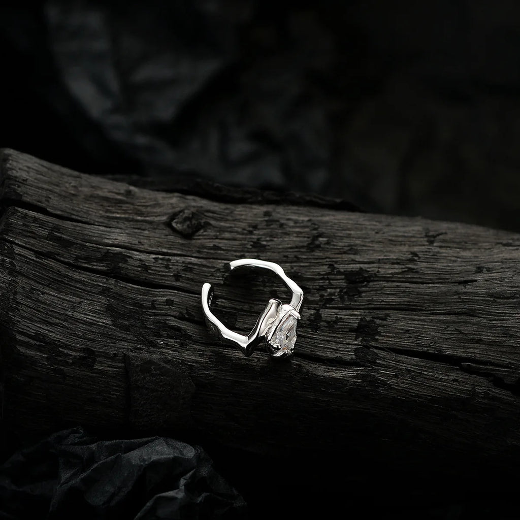 Solitaire CZ Ear Cuff E1150, 1 Piece