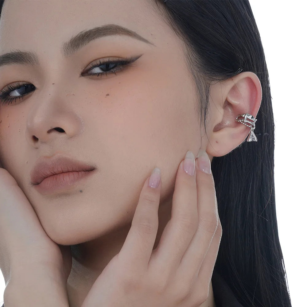 Solitaire CZ Chain Ear Cuff E1156, 1 Piece