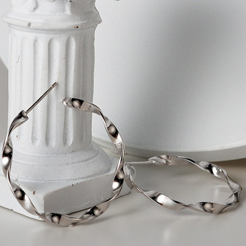 Twisting Wire Big Hoops Earrings E1127