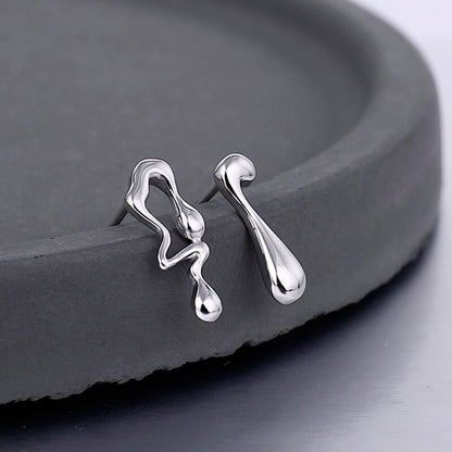 Wavy Liquid Studs Earrings E1155