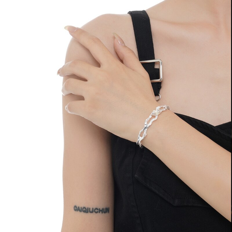 White Agate Rumpled Bracelet B1021