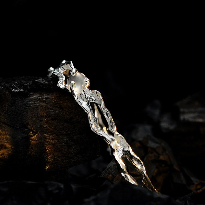 White Agate Rumpled Bracelet B1021