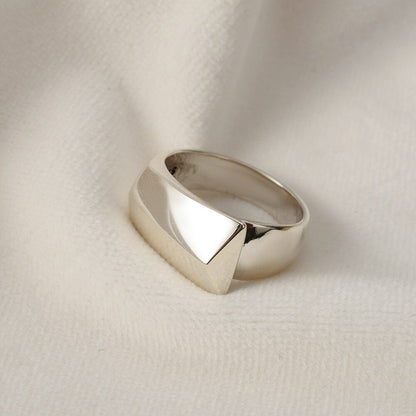 Chunky Triangle Bar Ring R1098