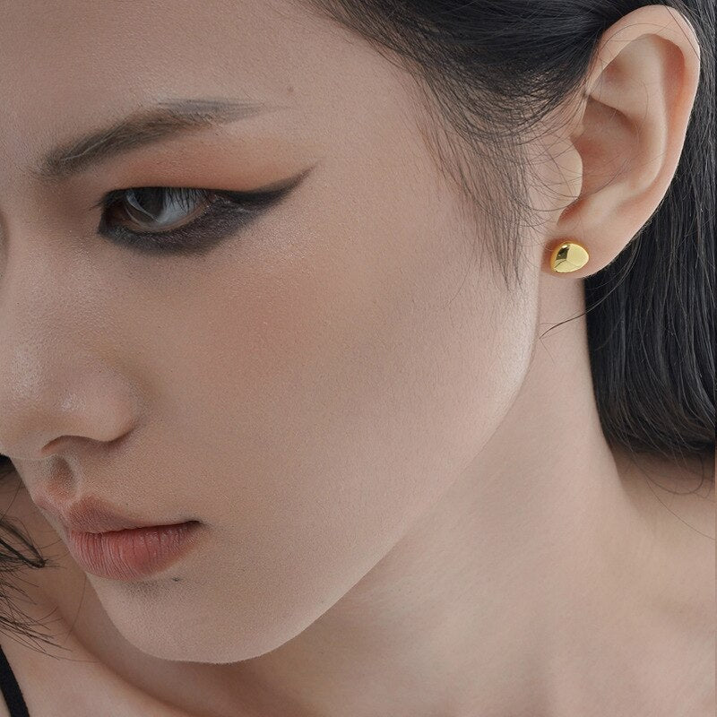 Thick Bean Heart Earrings E1025