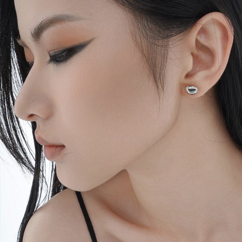 Thick Bean Heart Earrings E1025