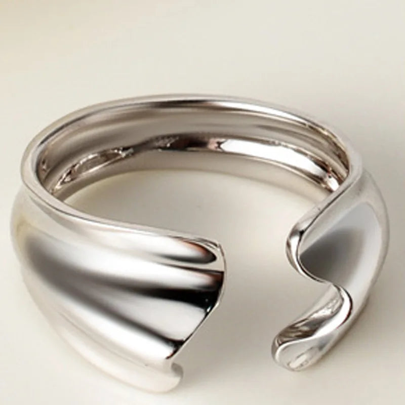 Wavy Wide Ring R1154