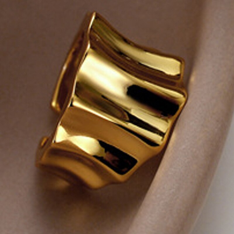 Wide Wavy Ear Cuff E1064 1 Piece