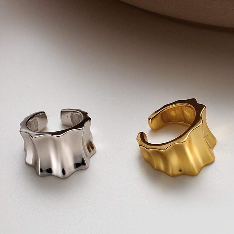 Wide Wavy Ear Cuff E1064 1 Piece