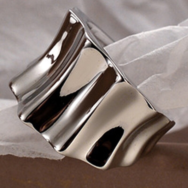 Wide Wavy Ear Cuff E1064 1 Piece