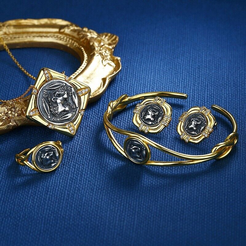 Roaring Lion Bangle Bracelet D1006