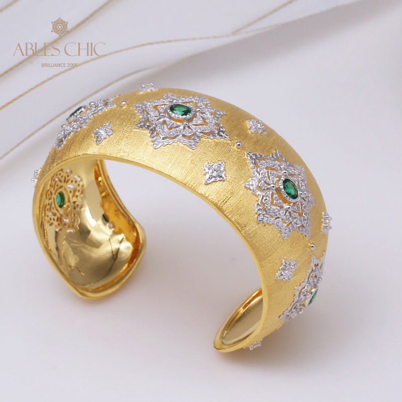 Dense Fretwork Emerald Floral Bracelet 5230