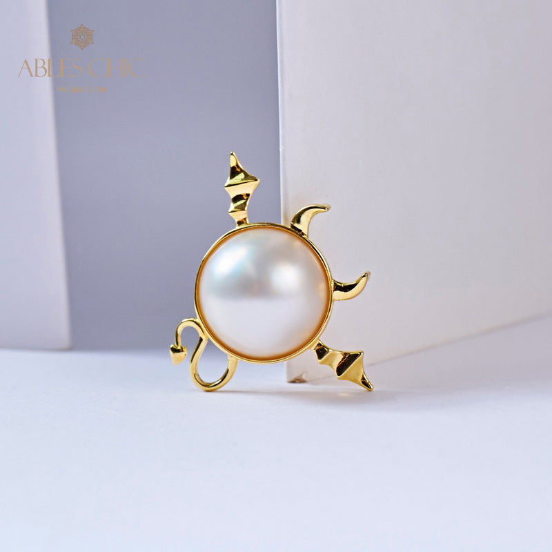 Mabe Pearl Escaping Devil Pendant 5953