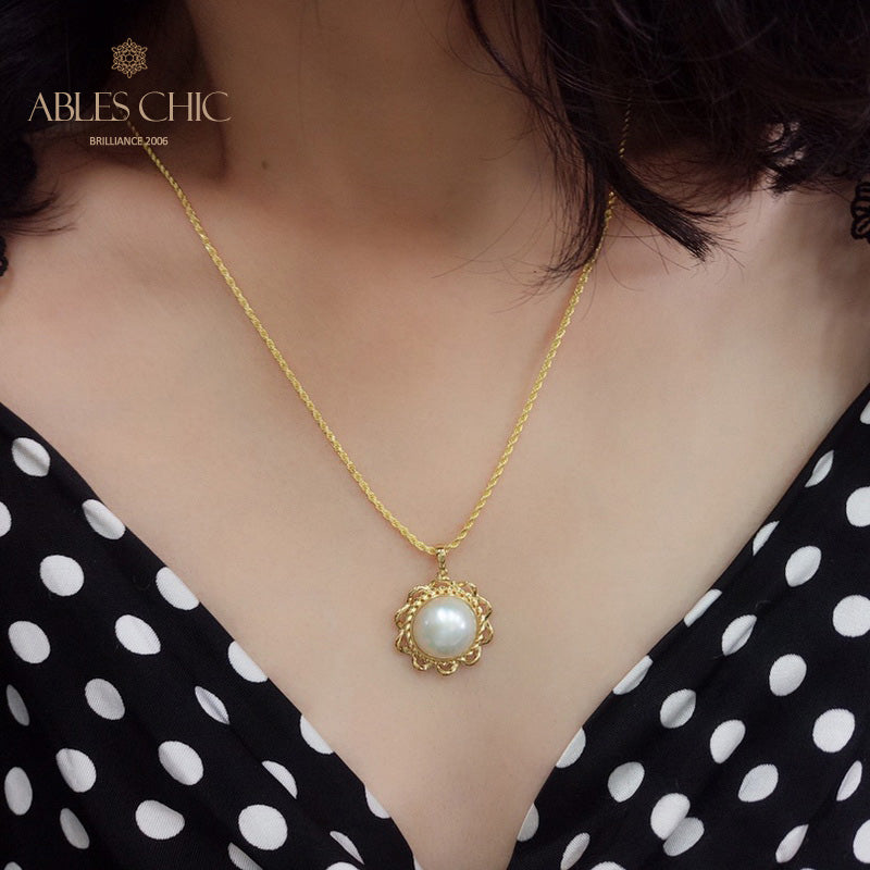Wavy Halo Mabe Pearl Pendant 5847