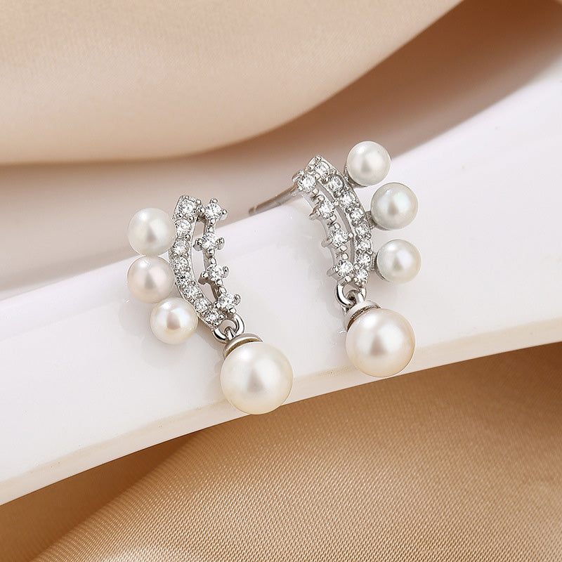 Pearls Floral Cluster Studs PE1037