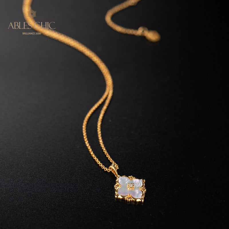 Clover Flower Necklace 5039