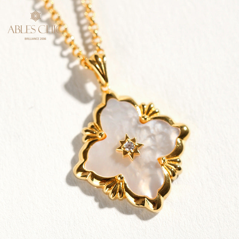 Clover Flower Necklace 5039