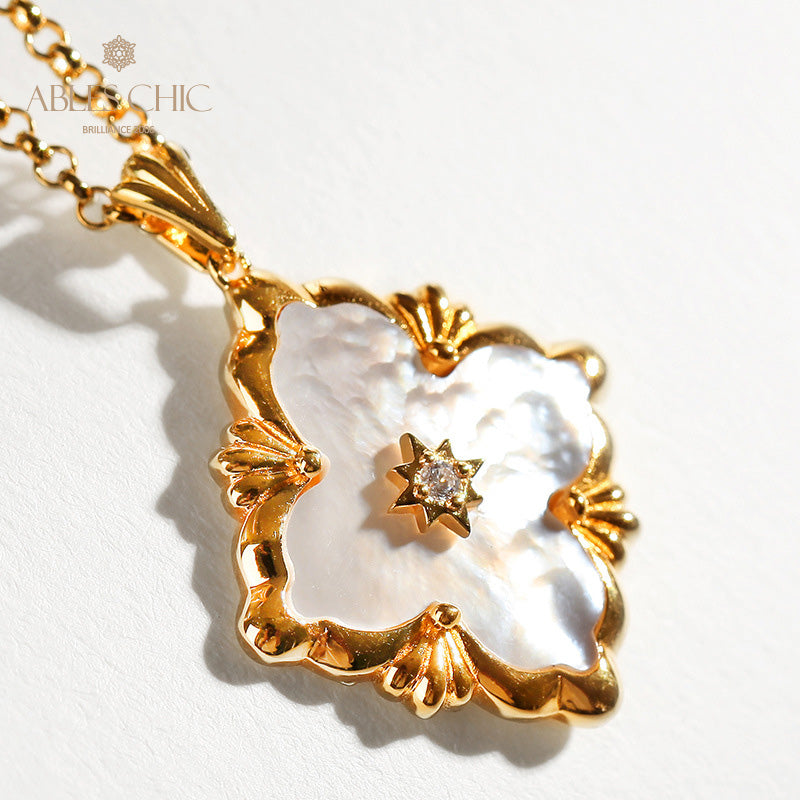 Clover Flower Necklace 5039