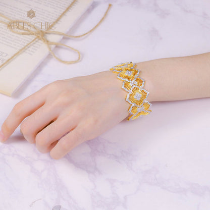 Iconic Floral Bracelet 5250