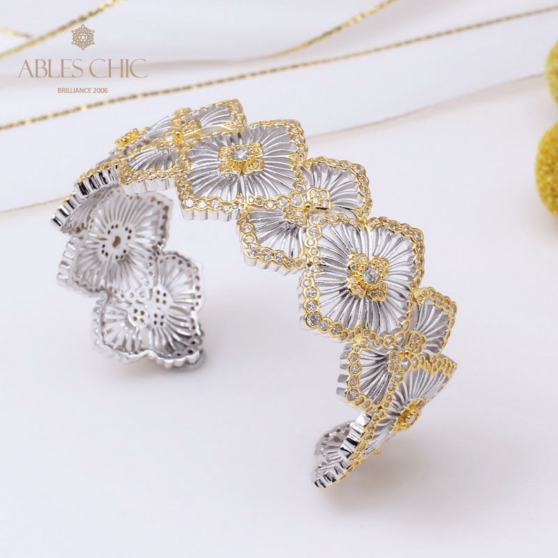 Airy Clovers Honeycomb Bracelet 6580