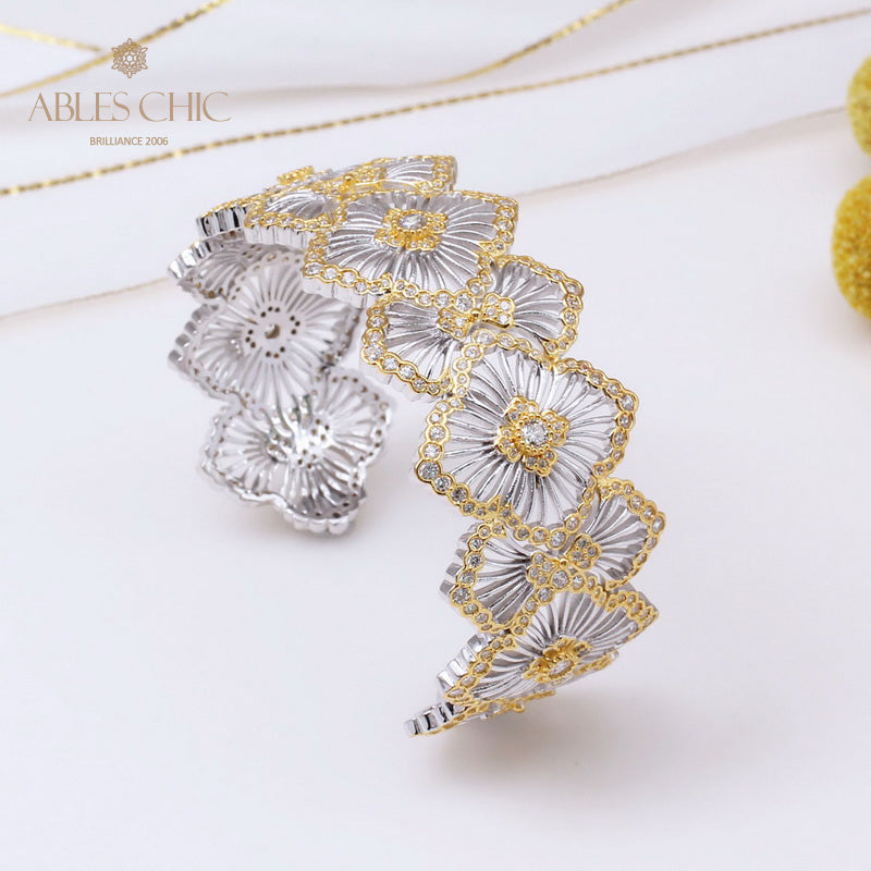 Airy Clovers Honeycomb Bracelet 5244