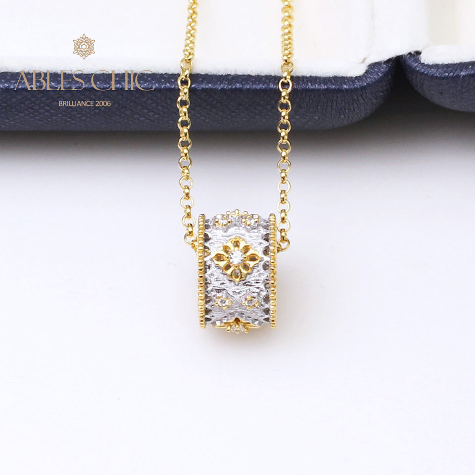 Fretwork Clovers Floral Necklace 5005