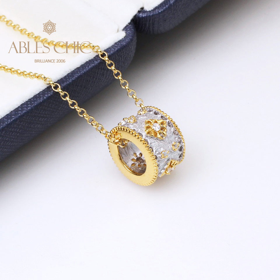 Fretwork Clovers Floral Necklace 5005