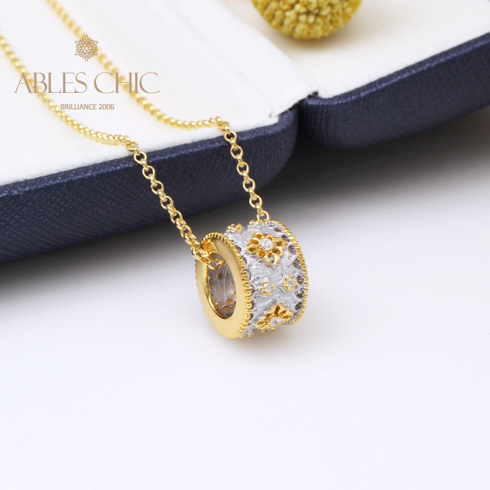 Fretwork Clovers Floral Necklace 5005