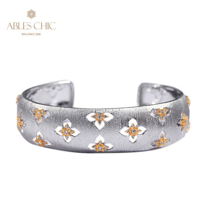 Silky Clovers Floral Bracelet 5058
