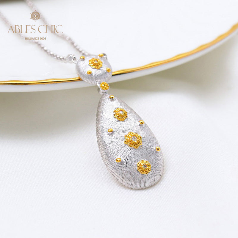 Silky Teardrop Floral Necklace 5024