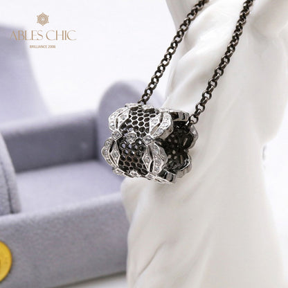 Lacy Filigree Pendant Necklace 5575