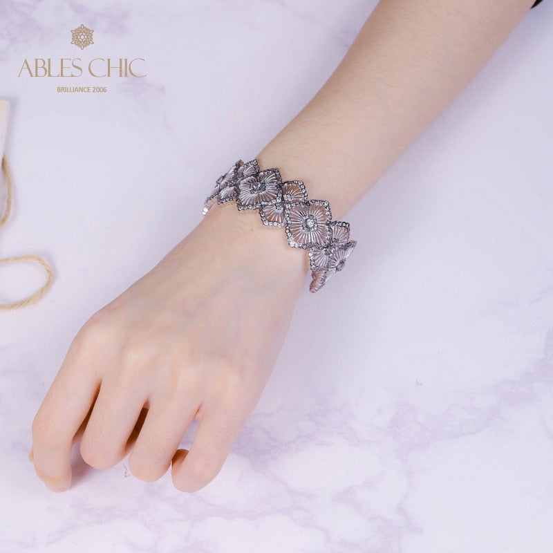 Airy Clovers Honeycomb Bracelet 5244