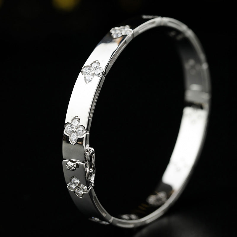 High Polished Clovers Bracelet 203707