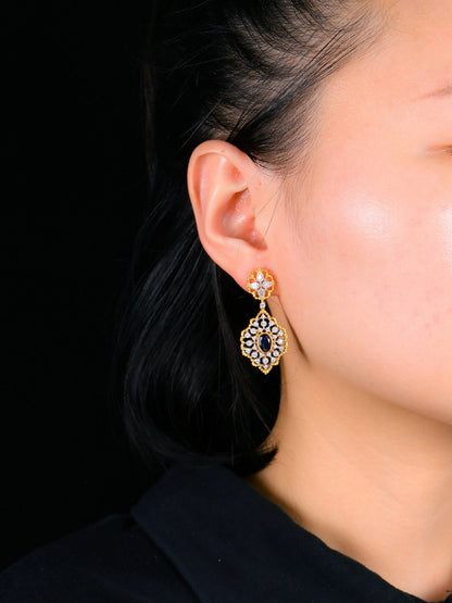 Detailed Honeycomb Floral Earrings 5117