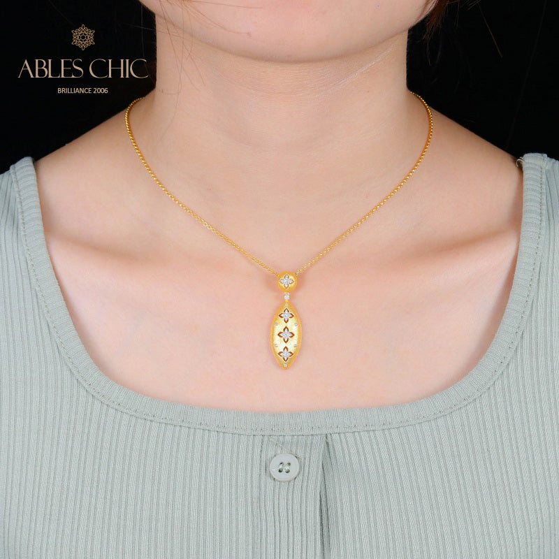 Clover Floral Oval Necklace 5496