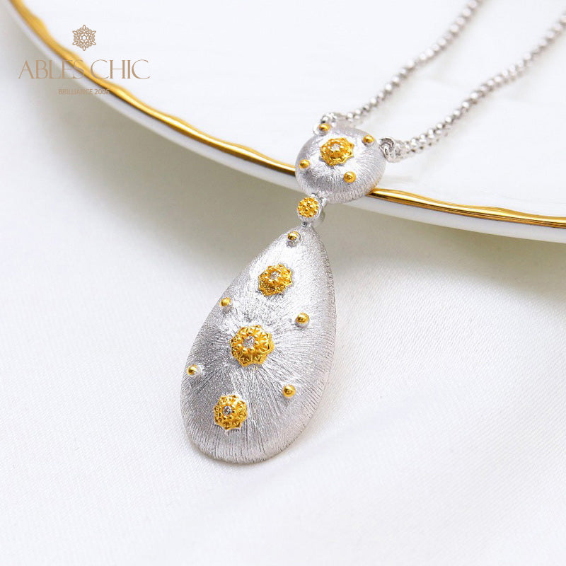 Silky Teardrop Floral Necklace 5024