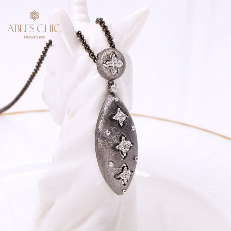 Clover Floral Oval Necklace 5496