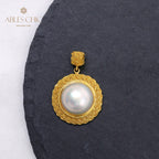 Solitaire Mabe Pearl Braided Pendant 5939