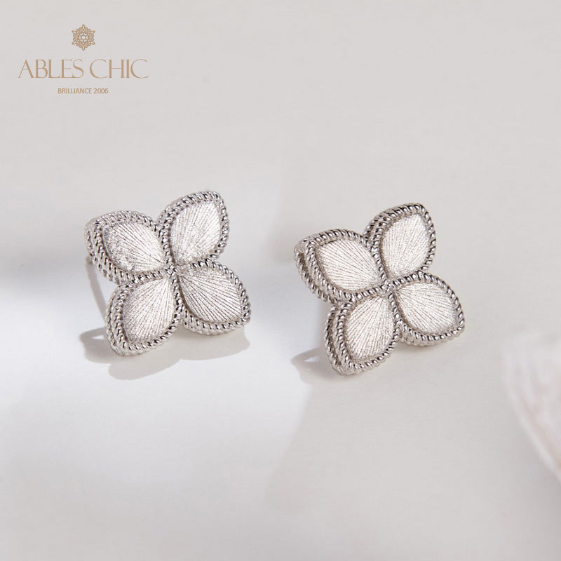 Boucles d'oreilles trèfle soyeux 6123