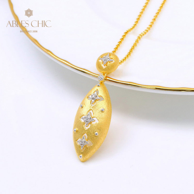 Clover Floral Oval Necklace 5496