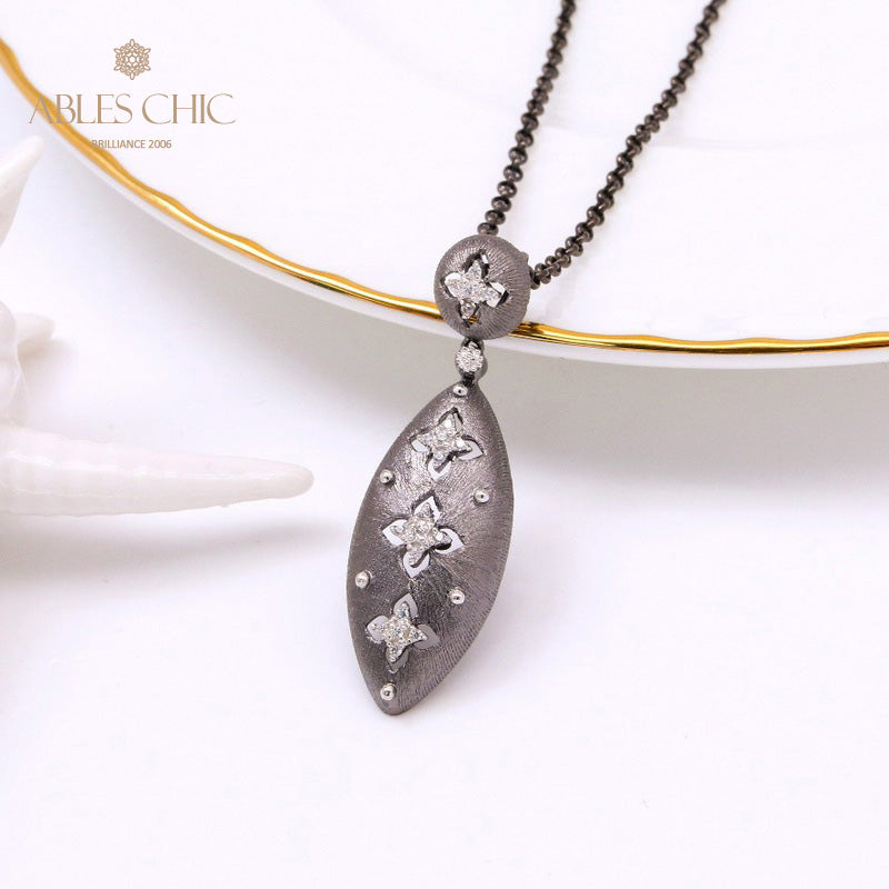 Clover Floral Oval Necklace 5496