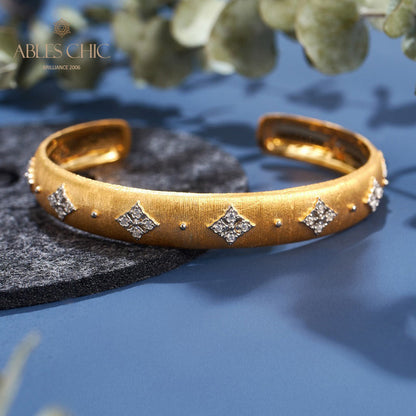 Clover Open Bracelet 6106