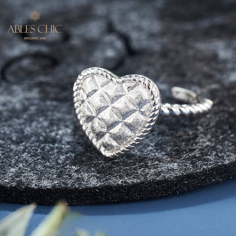 Cross Grain Heart Ring 6075