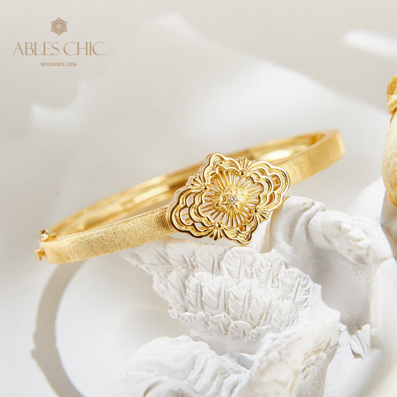 Traditional Fretwork Clover Bracelet 6132