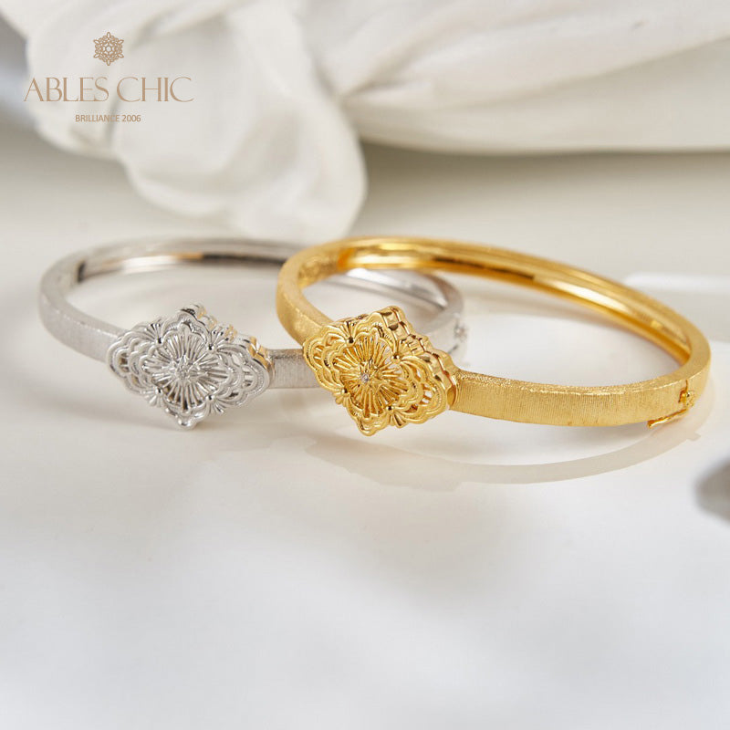 Traditional Fretwork Clover Bracelet 6132