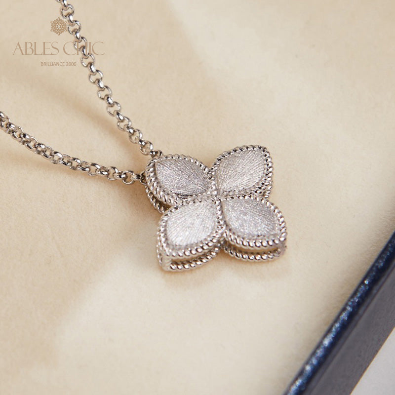 Lace Pattern Clover Necklace 6124