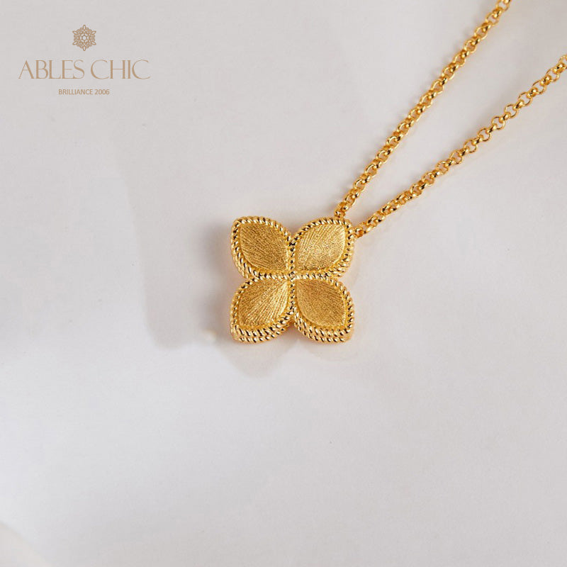 Lace Pattern Clover Necklace 6124