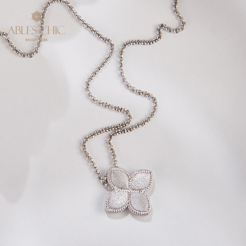 Lace Pattern Clover Necklace 6124