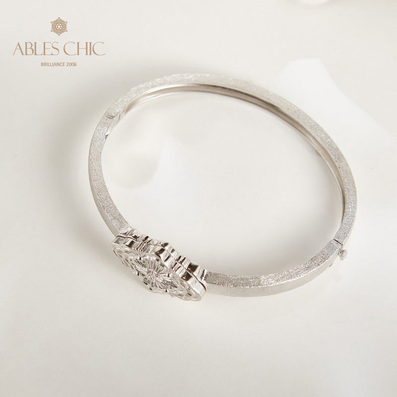 Traditional Fretwork Clover Bracelet 6132